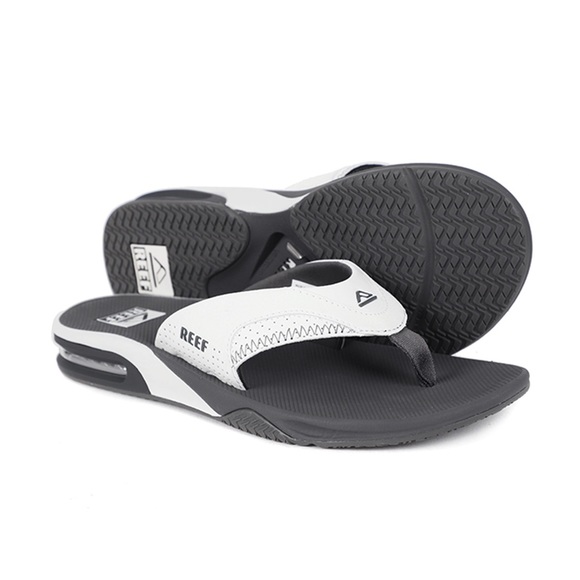 REEF men’s Fanning Low Flip Flop Sandals With Bottle Opener